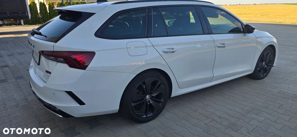 Skoda Octavia 2.0 TDI DSG RS - 2