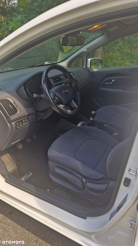 Kia Rio 1.2 Business Line Plus - 6