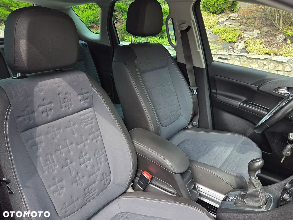 Opel Meriva 1.4 T Cosmo S&S - 26