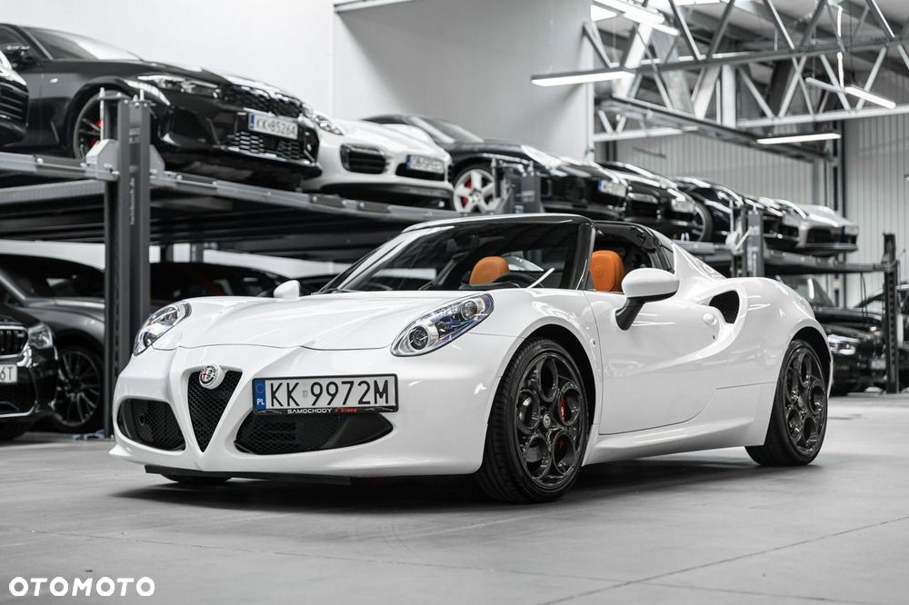 Alfa Romeo 4C - 13