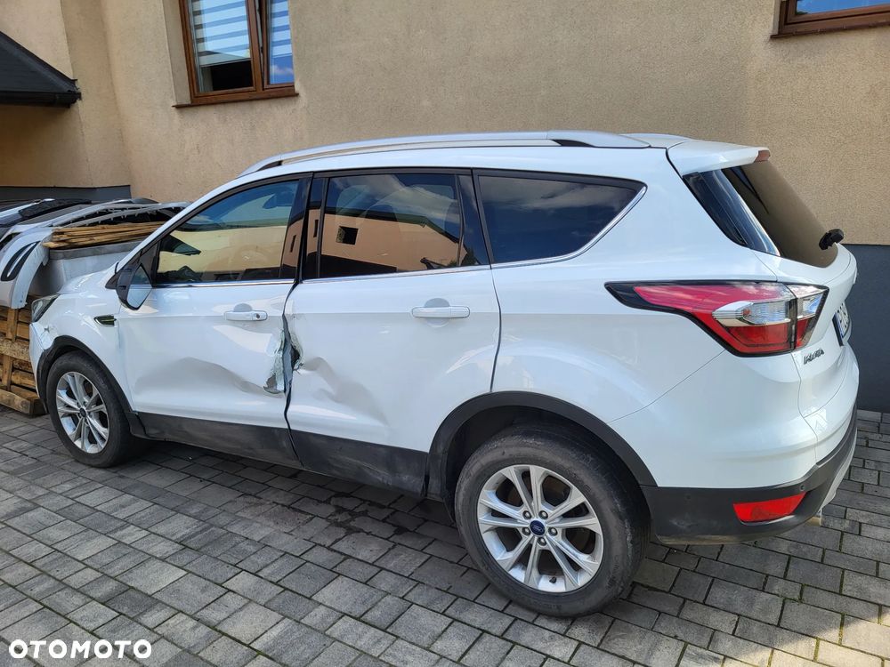 Ford Kuga 1.5 TDCi FWD Titanium - 2