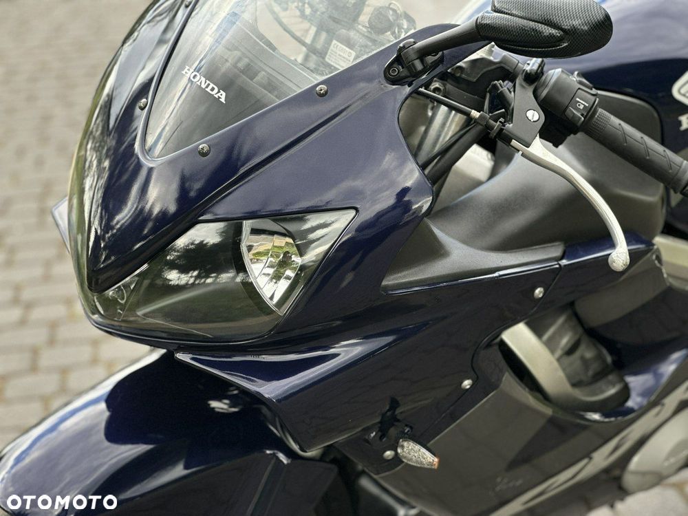 Honda CBR - 8
