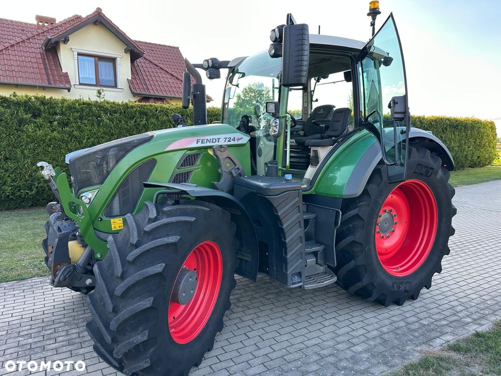 Fendt 724 S4 Vario - 11