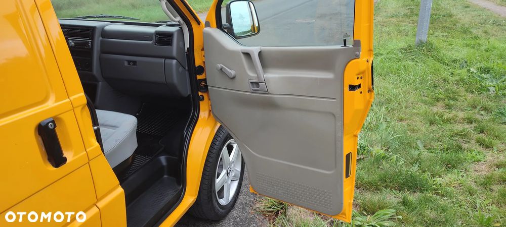 Volkswagen Transporter - 24