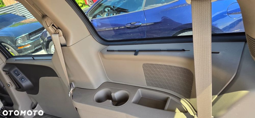 Chrysler Town & Country 3.6 Touring - 27