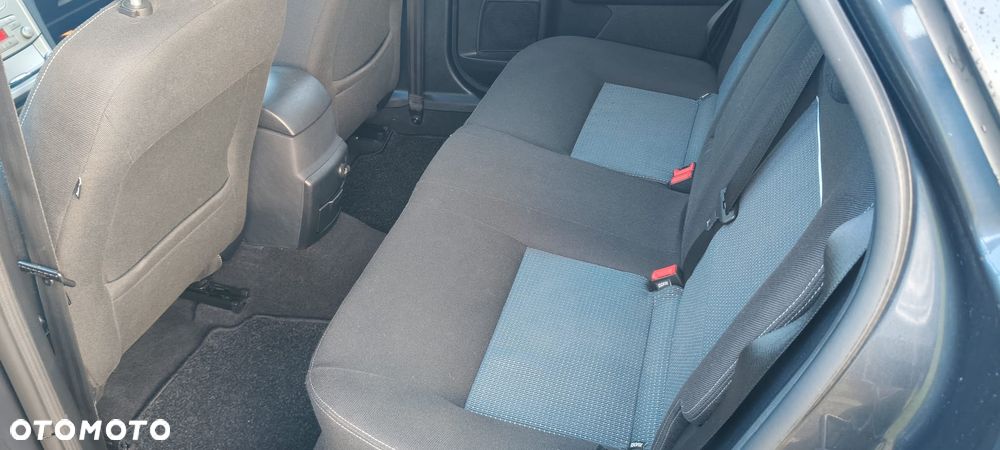 Ford Mondeo 2.0 Ambiente - 13