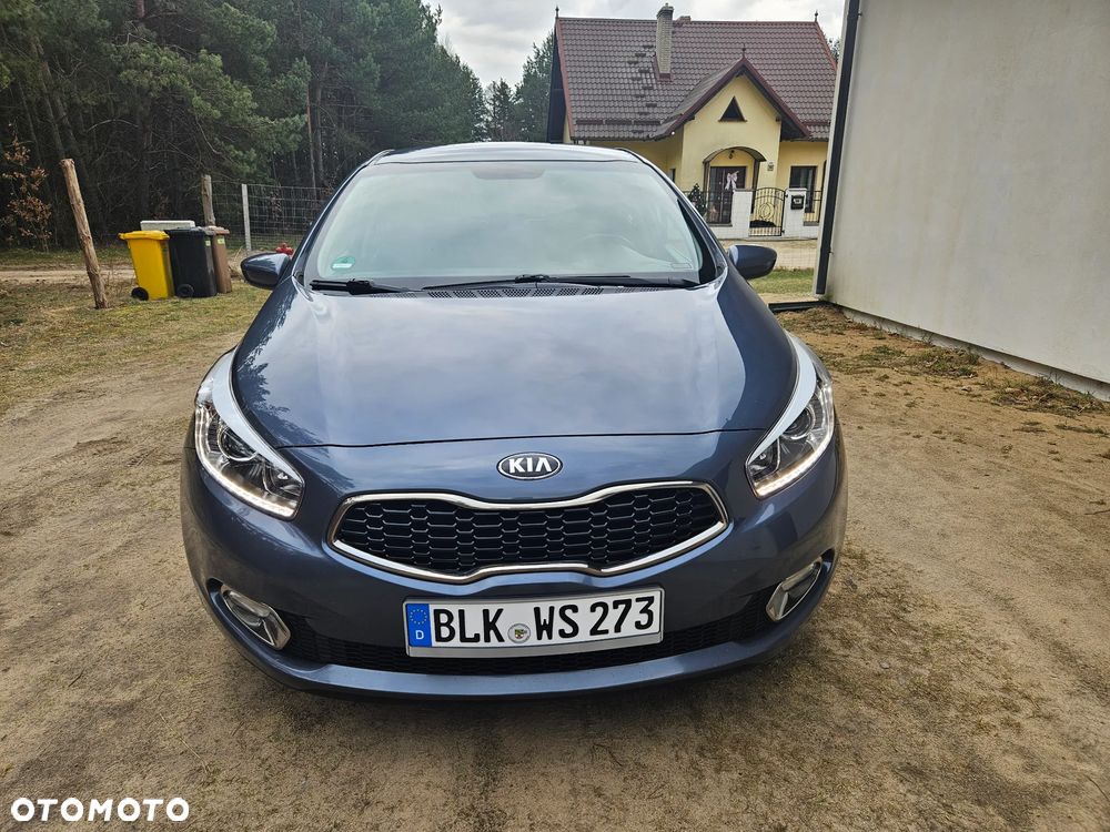 Kia Ceed - 9