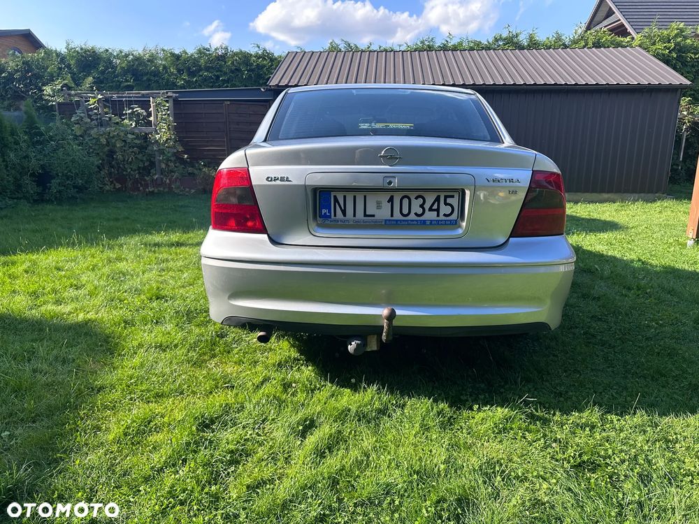 Opel Vectra 1.8 CDX - 6