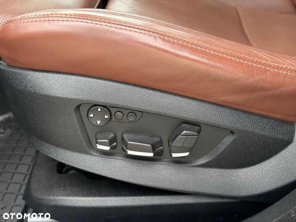 BMW 5GT 550i Luxury Line - 27