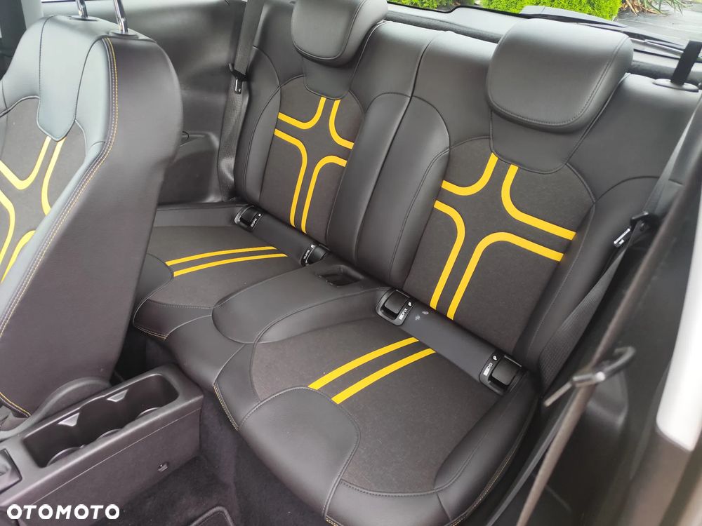 Opel Adam 1.2 Black Jack - 25
