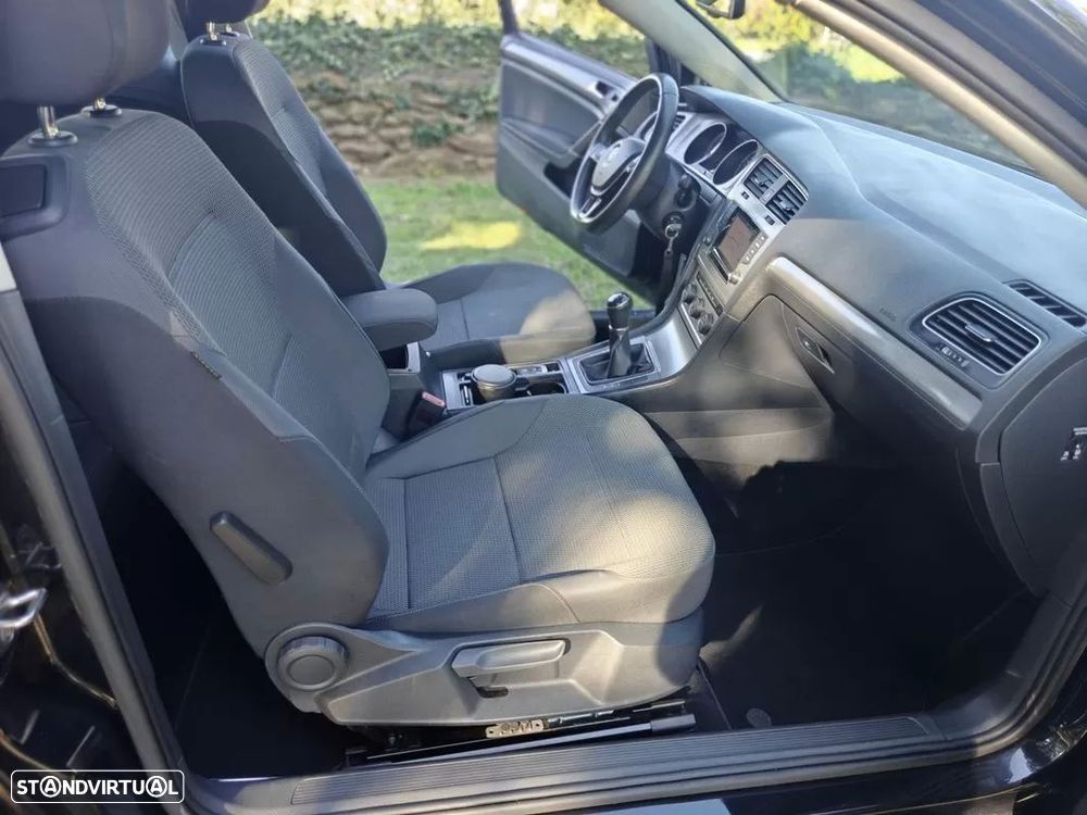 VW Golf 1.6 TDi Trendline BlueMotion - 18