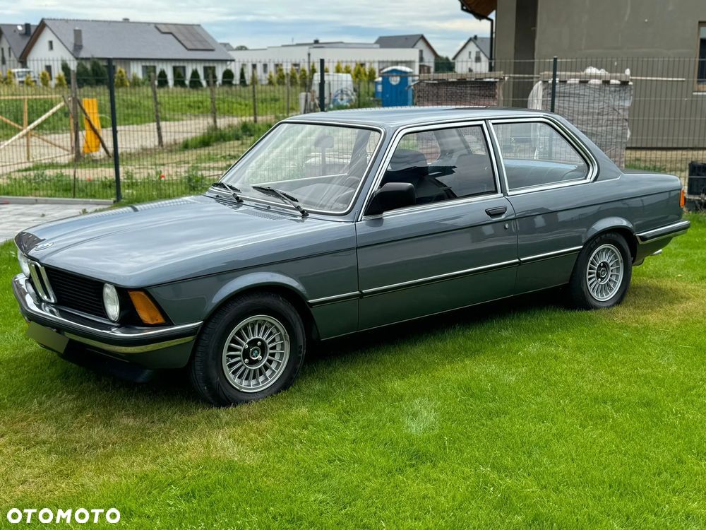 BMW Seria 3 318i - 9