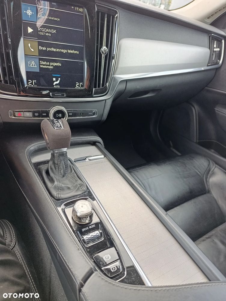 Volvo V90 Cross Country D5 AWD - 32