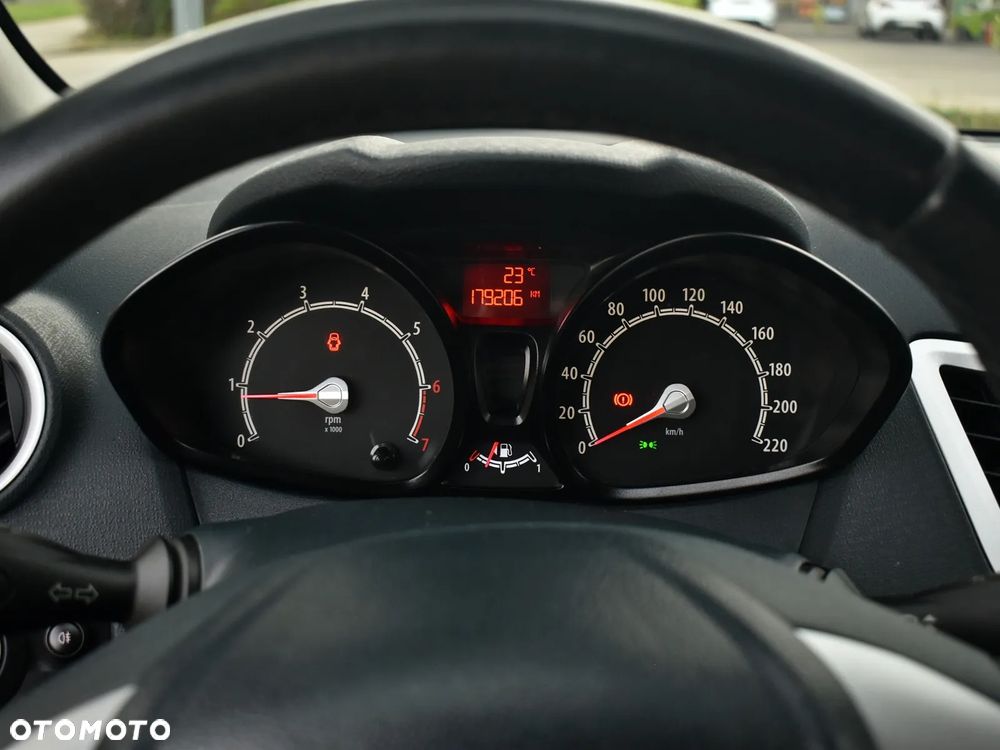 Ford Fiesta 1.25 Titanium - 17