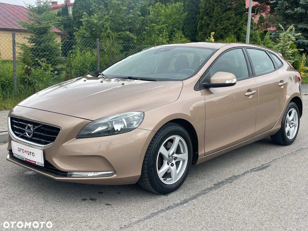 Volvo V40 D2 Momentum - 24