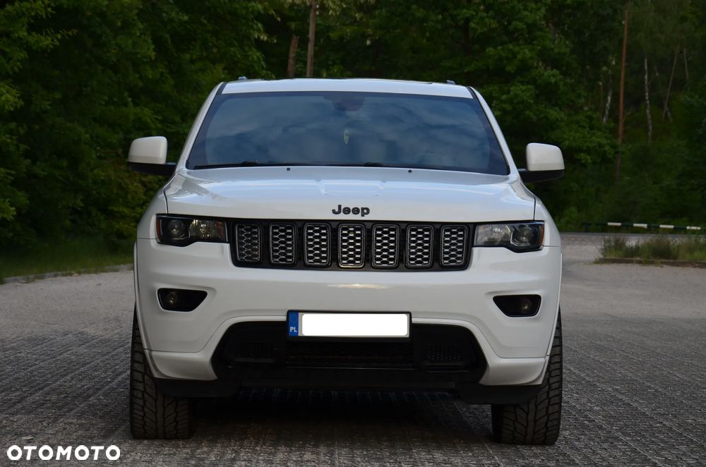 Jeep Grand Cherokee - 8