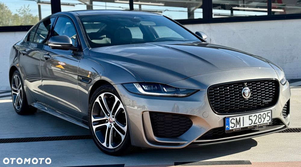 Jaguar XE D200 R-Dynamic HSE - 3