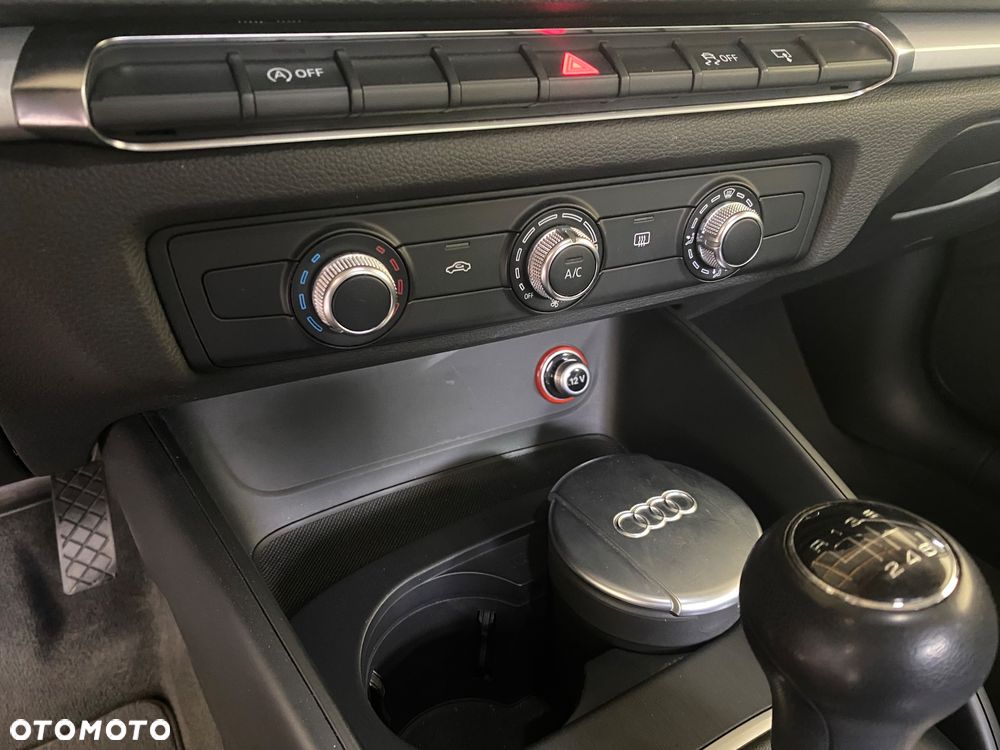 Audi A3 3-drzwiowe 1.4 TFSI CoD ultra Ambiente - 16