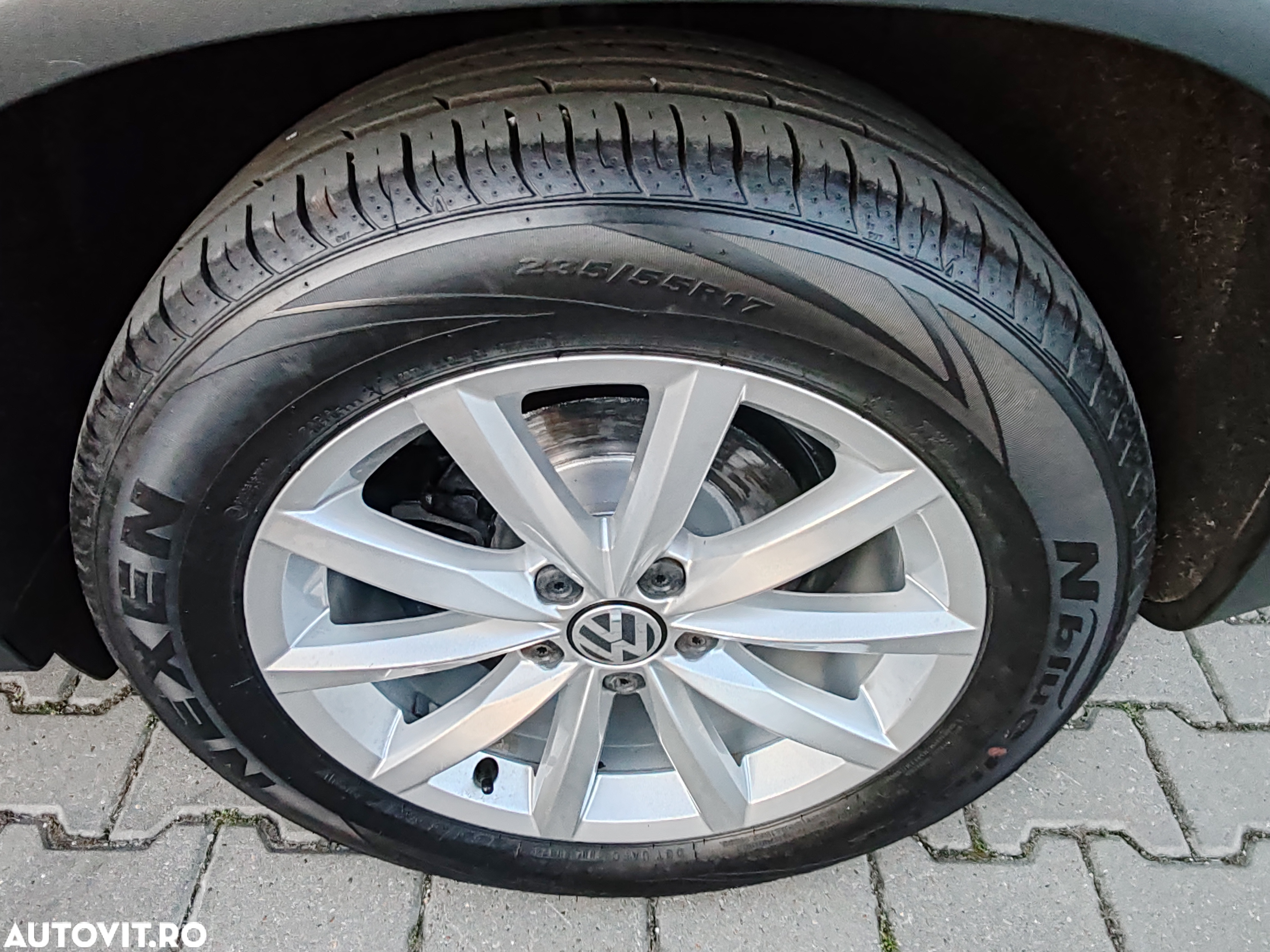 Volkswagen Tiguan 2.0 TDI SCR BlueMotion Technology Lounge Sport & Style - 14