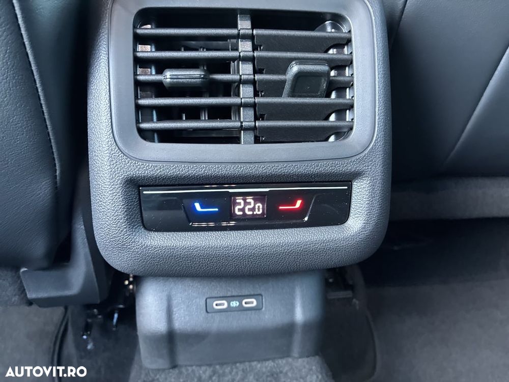 Volkswagen T-Roc 1.5 TSI DSG R-Line - 13