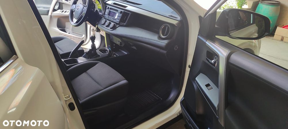 Toyota RAV4 2.0 D-4D Active 4x2 - 11