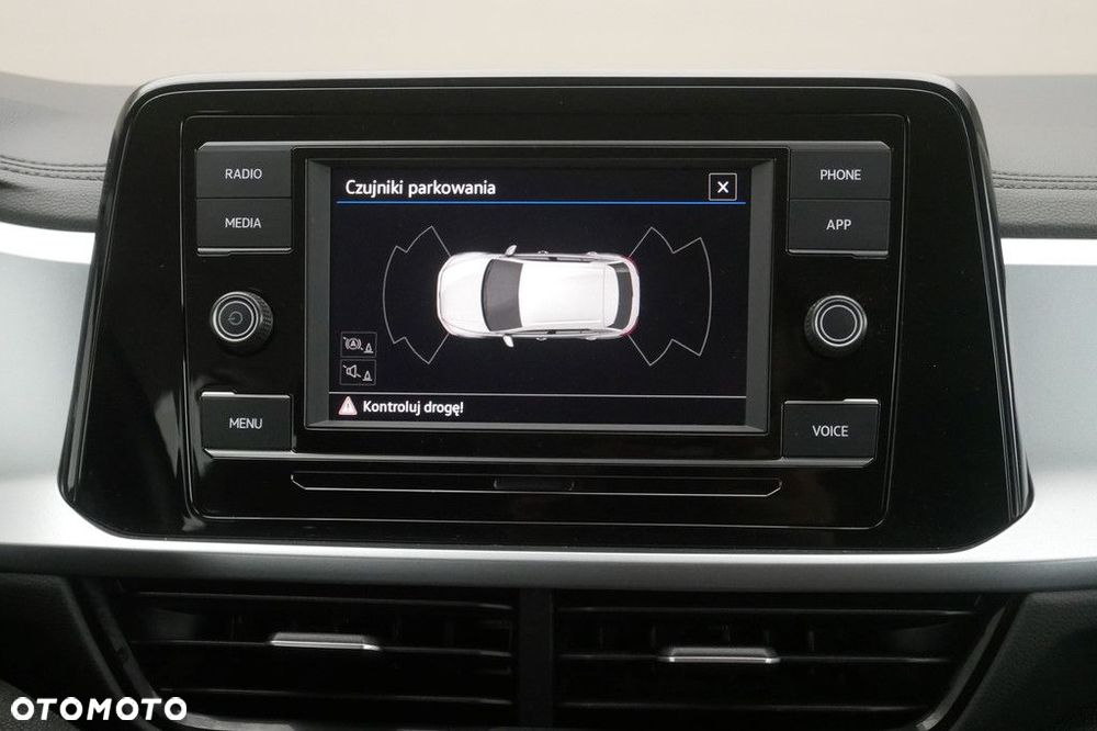 Volkswagen T-Roc - 18
