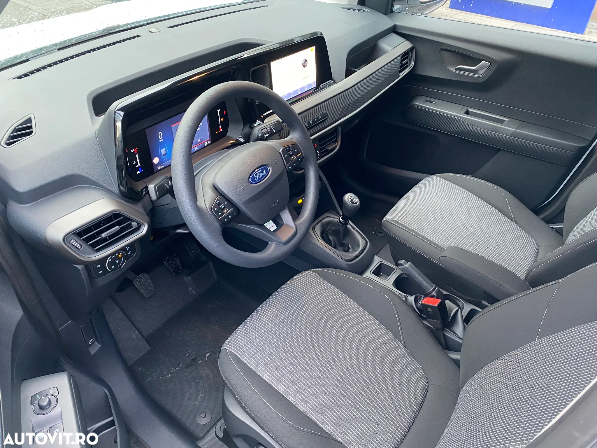 Ford Transit Courier Van Trend - 17