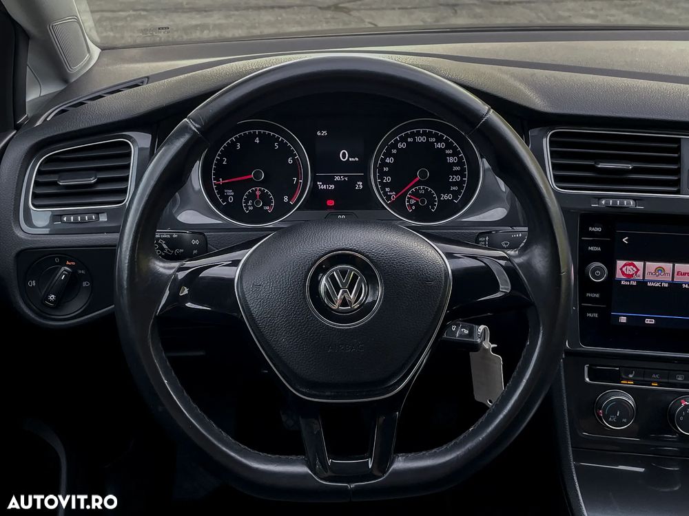 Volkswagen Golf 1.0 TSI (BlueMotion Technology) Comfortline - 11