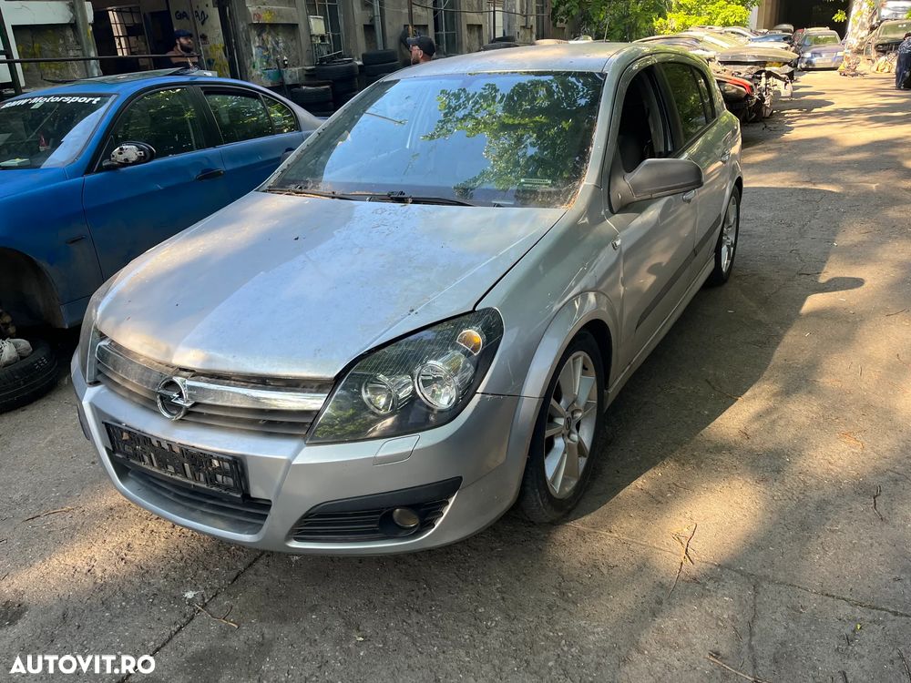 Dezmembrez Opel Astra H hatchback 2.0 benzina Z20LEL 125KW 2005 gri argintiu Z157 - 5