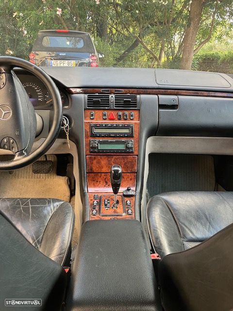 Mercedes-Benz E 270 - 3