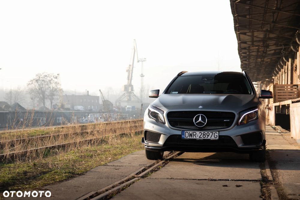 Mercedes-Benz GLA - 7