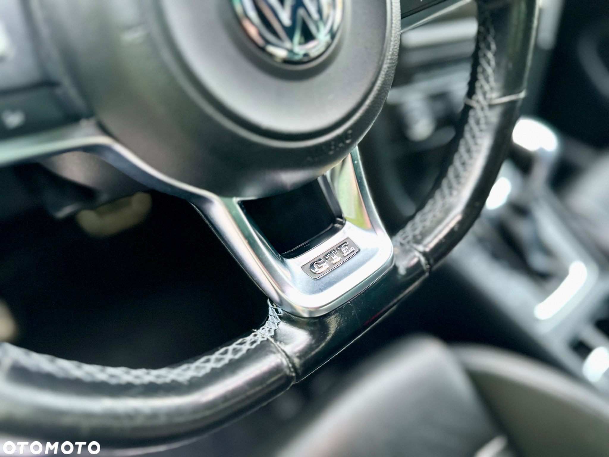 Volkswagen Golf - 12