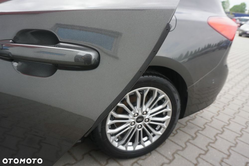 Ford Focus 1.0 EcoBoost Titanium - 28