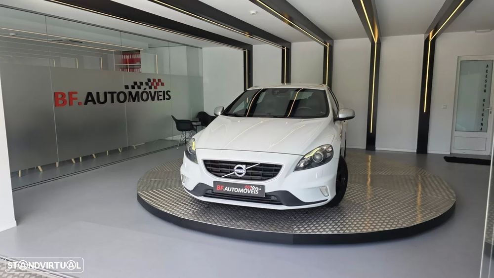 Volvo V40 2.0 D2 R-Design - 10
