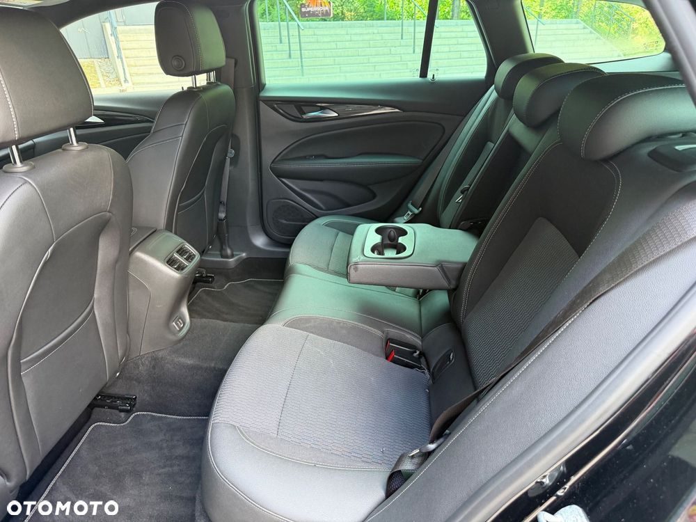 Opel Insignia ver-2-0-bitrb-d-4x4-automatik-exclusive - 20