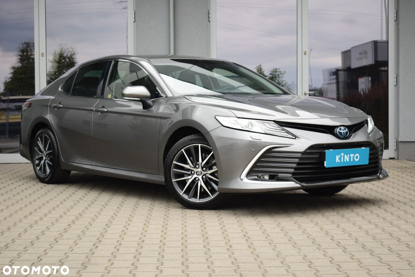 Toyota Camry - 7