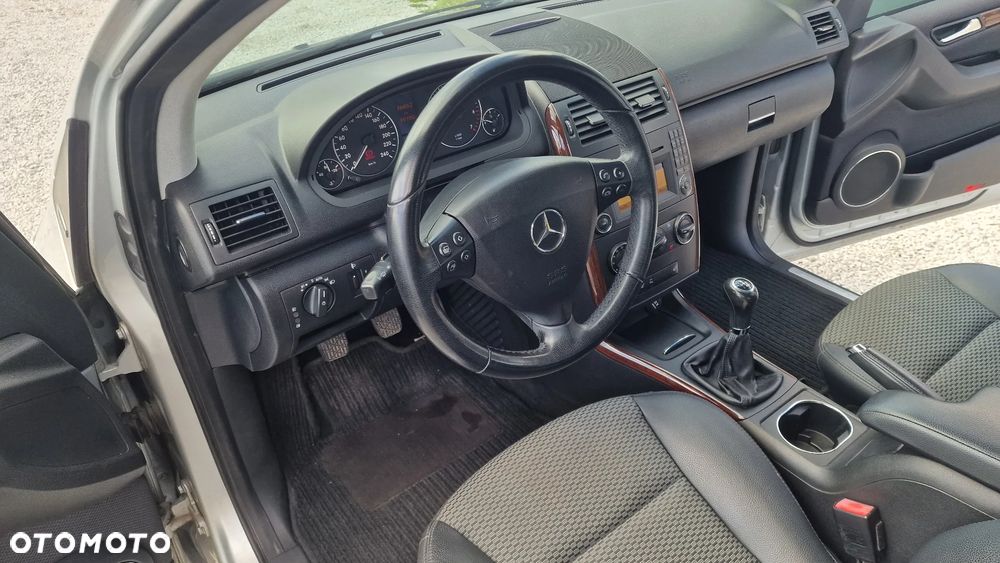 Mercedes-Benz Klasa A 170 Elegance - 19