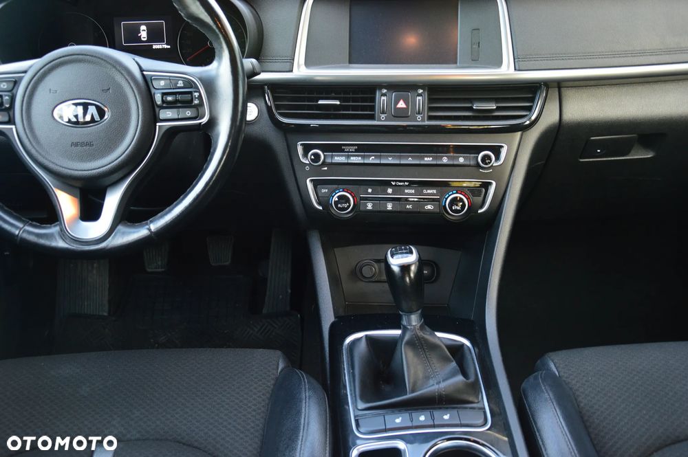 Kia Optima 2.0 L - 19