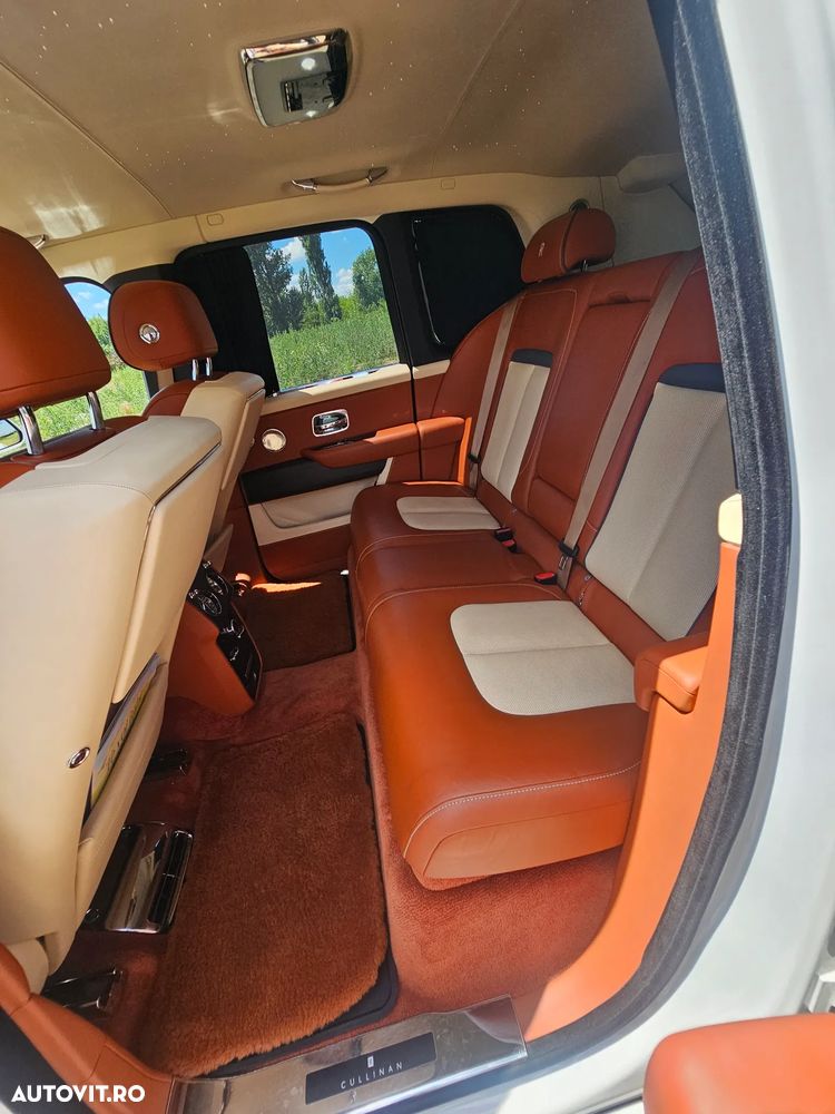 Rolls-Royce Cullinan - 10