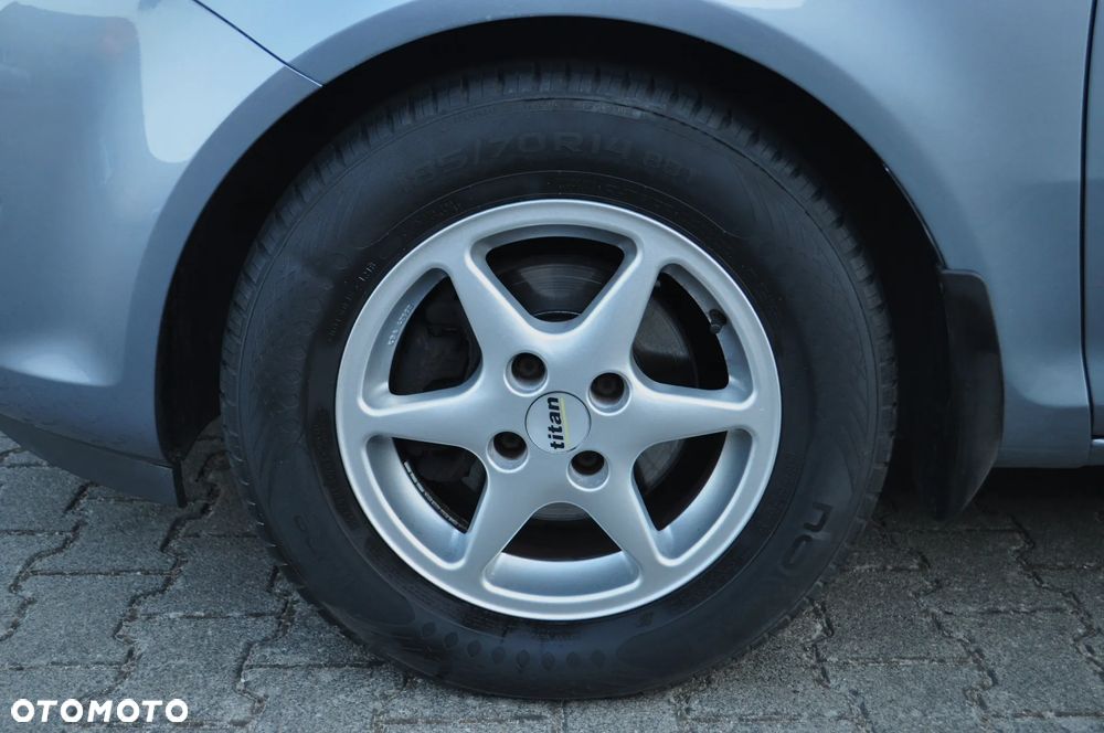 Opel Corsa 1.2 16V Essentia - 32