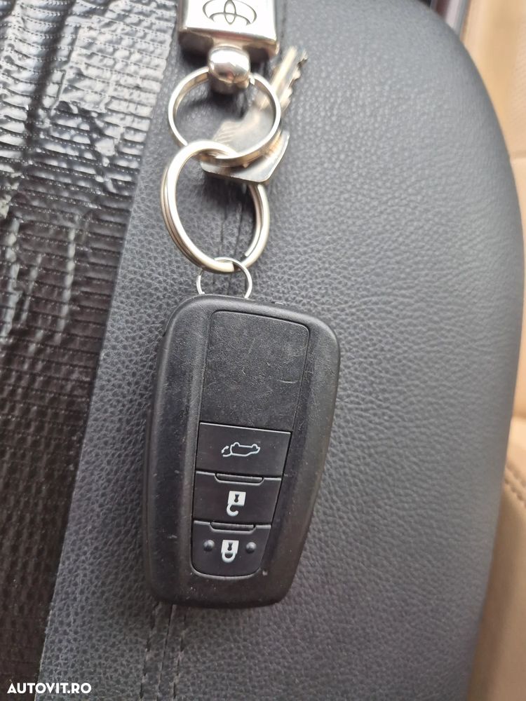 Toyota RAV4 2.5 VVT-iE 4x4 Luxury Premium - 35
