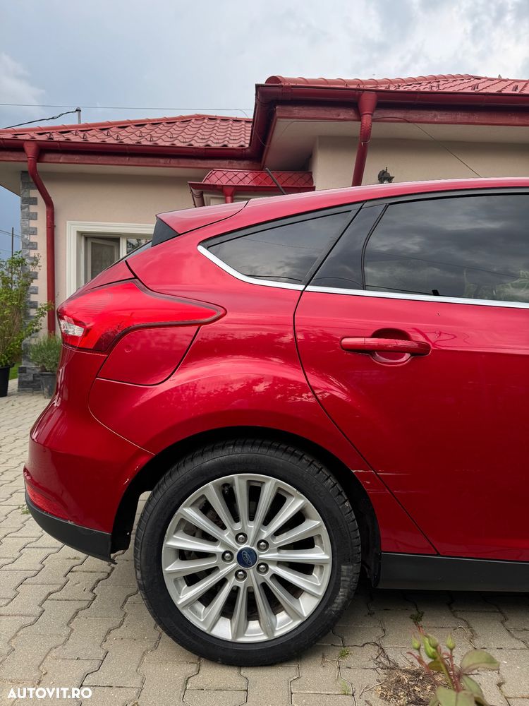 Ford Focus - 12
