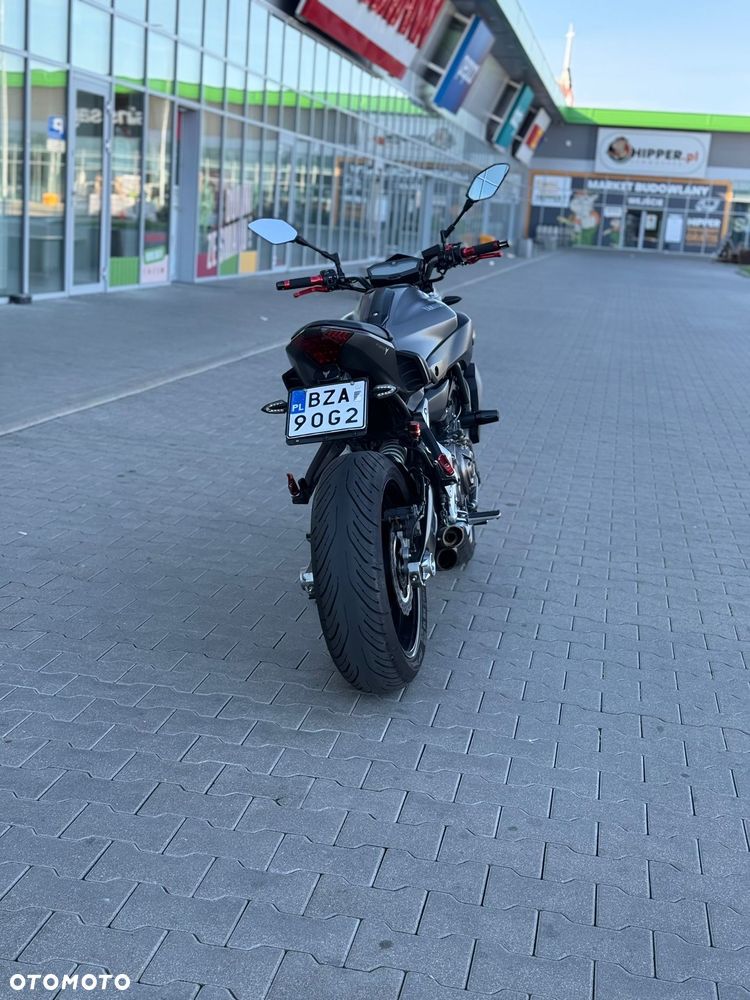 Yamaha MT - 12