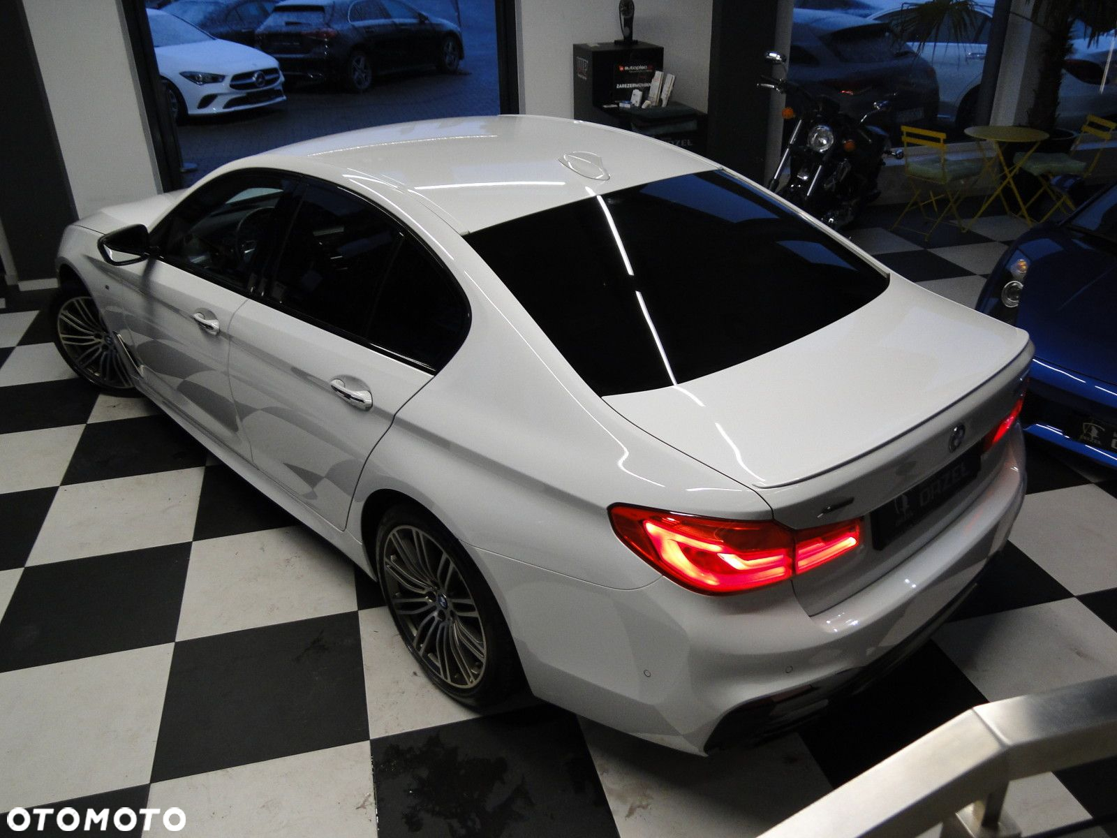 BMW Seria 5 M550d xDrive - 11