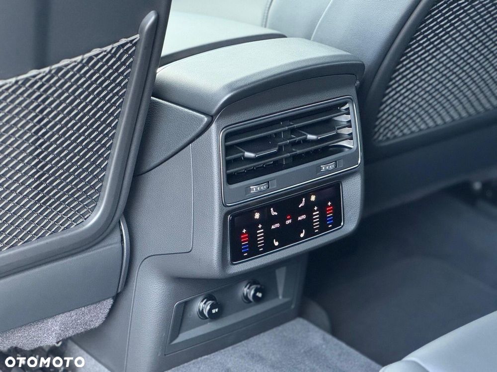 Audi Q7 55 TFSI mHEV Quattro S Line Tiptr - 29