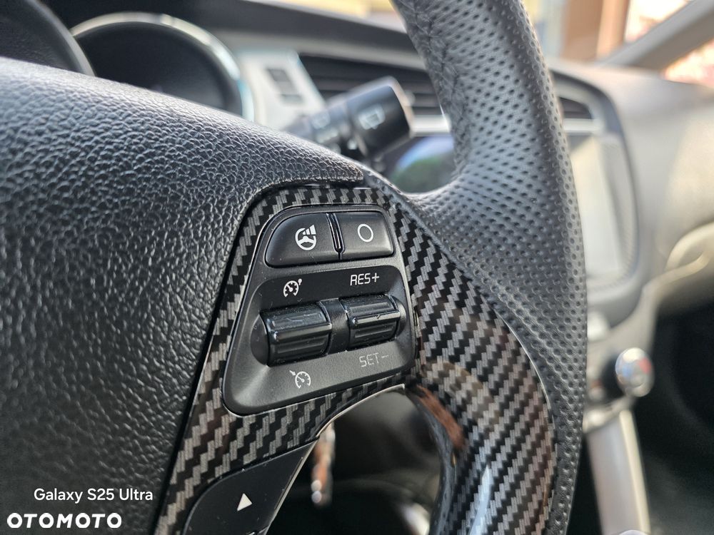 Kia Ceed 1.6 GDI ISG Dream Team Edition - 19