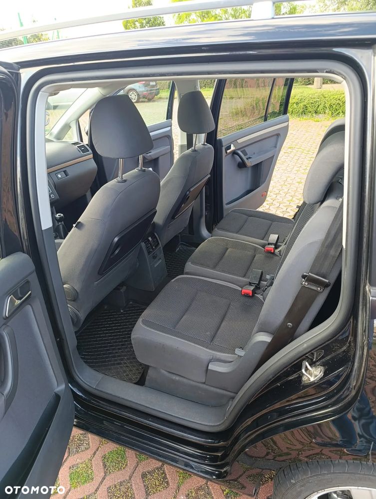 Volkswagen Touran 2.0 TDI DPF Comfortline - 19