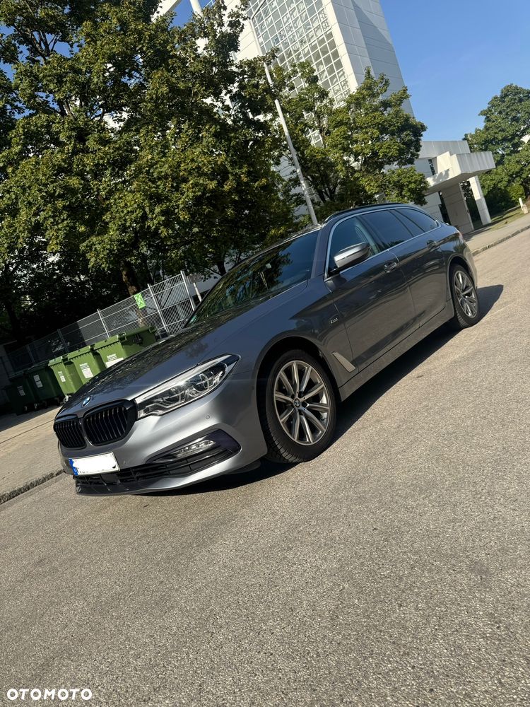 BMW Seria 5 520d Sport Line - 1