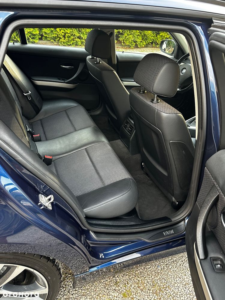BMW Seria 3 - 36