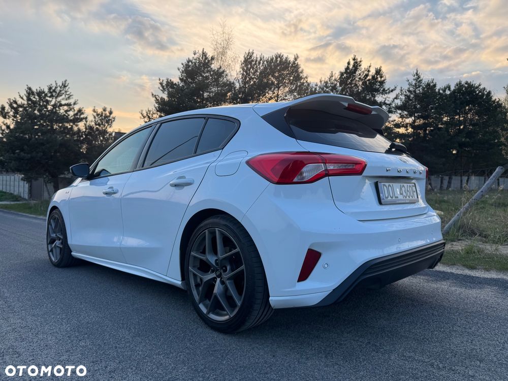 Ford Focus 1.5 EcoBlue Start-Stopp-System ST-LINE - 9